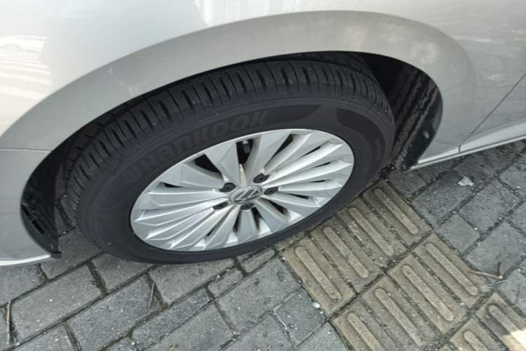 Used Volkswagen Lavida 2019 1.5L Automatic Comfort Edition China VI Standard Left Front Wheel Hub
