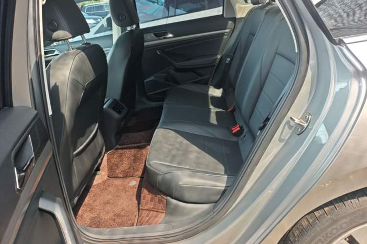 Used Volkswagen Lavida 2019 1.5L Automatic Comfort Edition China VI Standard Left Rear Seat