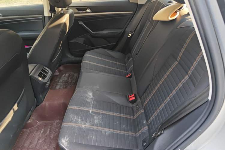 Used Volkswagen Lavida 2019 1.5L Manual Comfort Edition China VI Standard Left Rear Seat