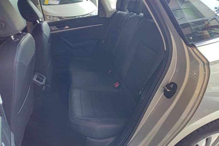 Used Volkswagen Lavida 2019 1.5L Automatic Comfort Edition China VI Standard Left Rear Seat