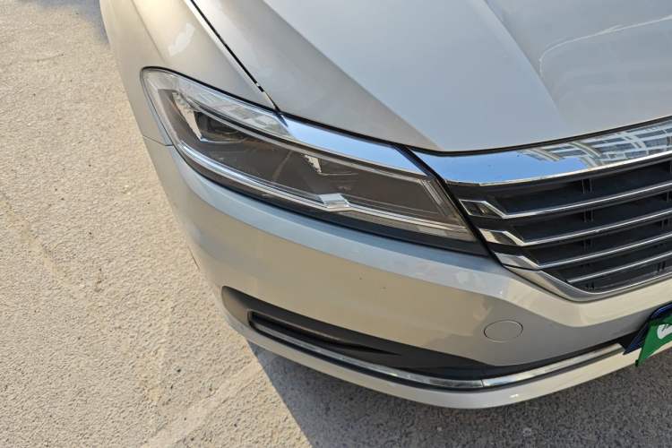 Used Volkswagen Lavida 2019 1.5L Manual Comfort Edition China VI Standard Right Front Headlight