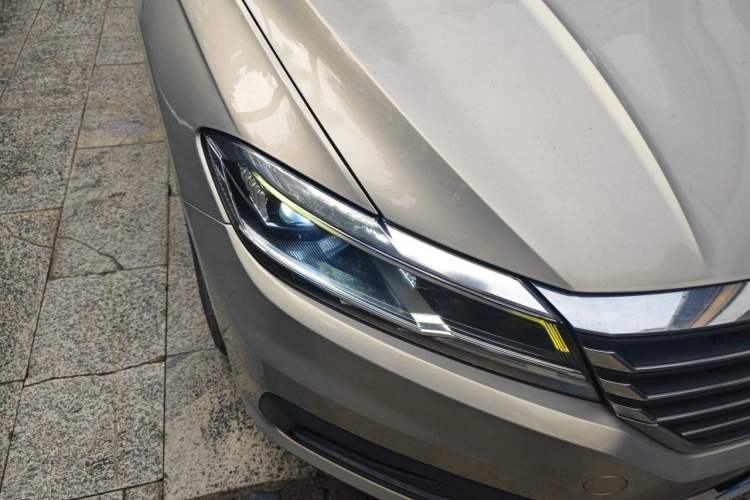 Used Volkswagen Lavida 2019 1.5L Automatic Comfort Edition China VI Standard Right Front Headlight