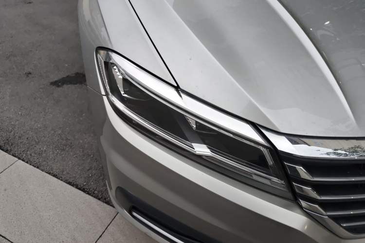 Used Volkswagen Lavida 2019 280TSI DSG Comfort Edition China VI standard Right Front Headlight