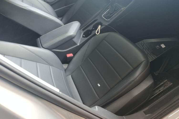 Used Volkswagen Lavida 2019 1.5L Automatic Comfort Edition China VI Standard Right Front Seat