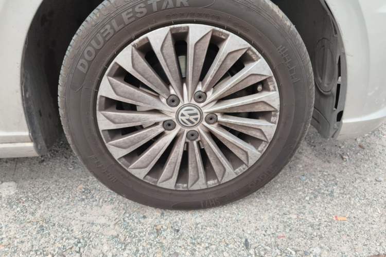 Used Volkswagen Lavida 2019 1.5L Automatic Vision Edition China VI Standard Right Front Wheel Hub