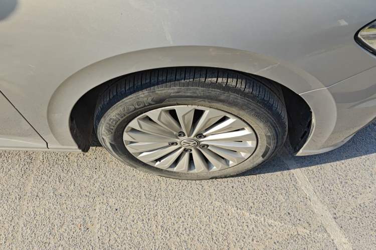 Used Volkswagen Lavida 2019 1.5L Manual Comfort Edition China VI Standard Right Front Wheel Hub