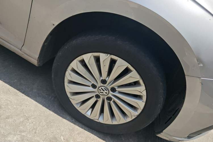 Used Volkswagen Lavida 2019 280TSI DSG Comfort Edition China VI standard Right Front Wheel Hub