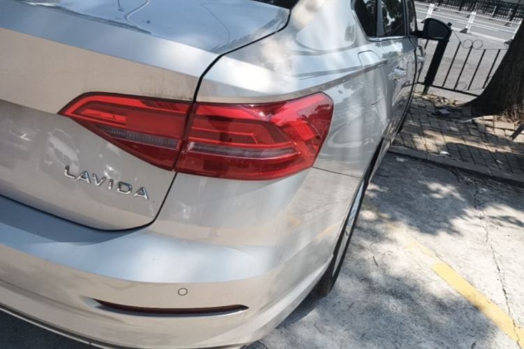 Used Volkswagen Lavida 2019 1.5L Automatic Comfort Edition China VI Standard Right Rear Taillight