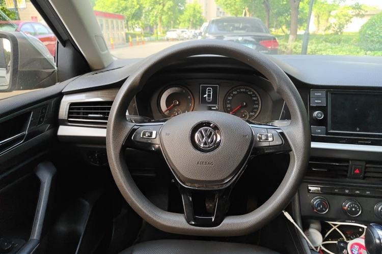 Used Volkswagen Lavida 2019 1.5L Automatic Comfort Edition China VI Standard Steering Wheel