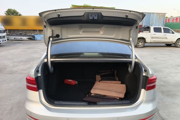 Used Volkswagen Lavida 2019 1.5L Manual Comfort Edition China VI Standard Trunk
