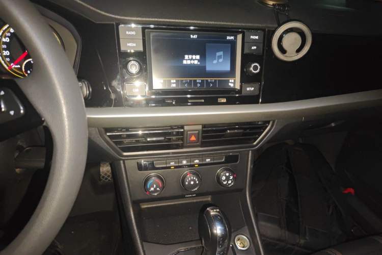 Used Volkswagen Lavida 2019 Hatchback 280TSI DSG Comfort Edition China VI Standard Audio And AC Panel