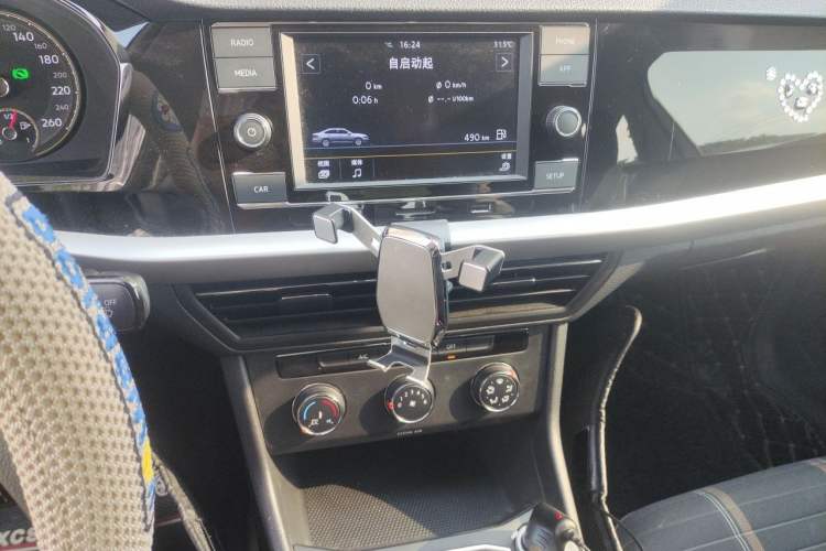 Used Volkswagen Lavida 2019 280TSI DSG Comfort Edition China VI standard Audio And AC Panel
