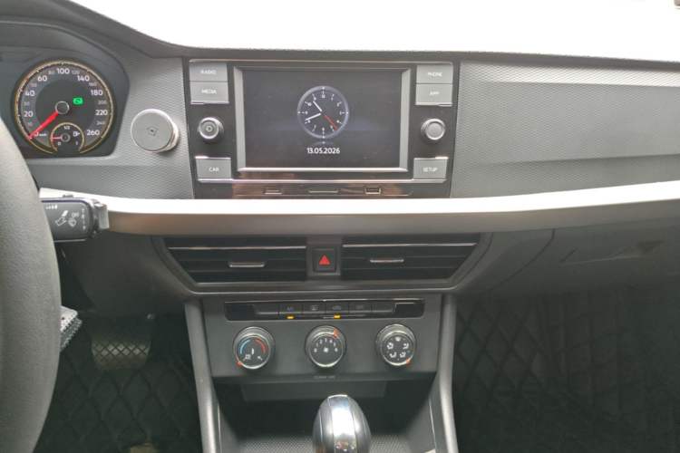 Used Volkswagen Lavida 2019 1.5L Automatic Fashion Edition China VI Audio And AC Panel