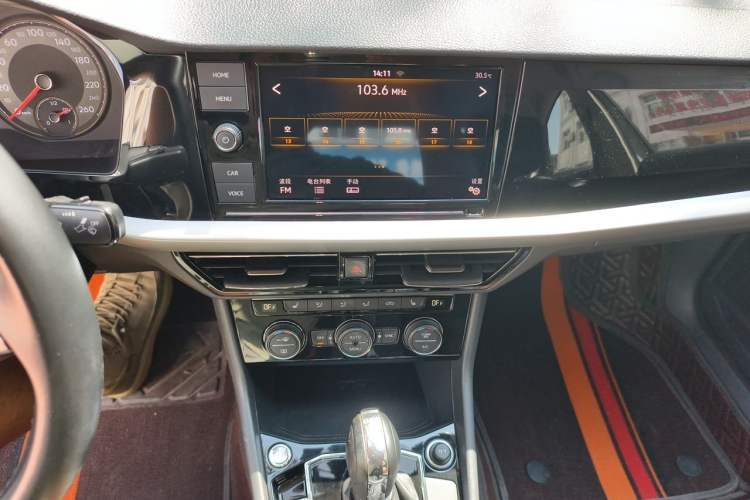 Used Volkswagen Lavida 2019 280TSI DSG Luxury Edition China VI Standard Audio And AC Panel