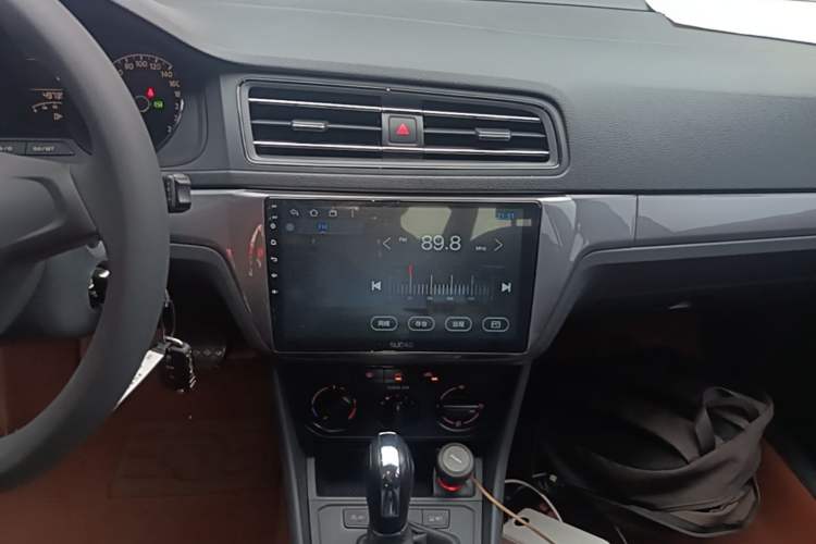 Used Volkswagen Lavida 2019 Lavida Start 1.5L Automatic Trendy Version China VI Standard Audio And AC Panel