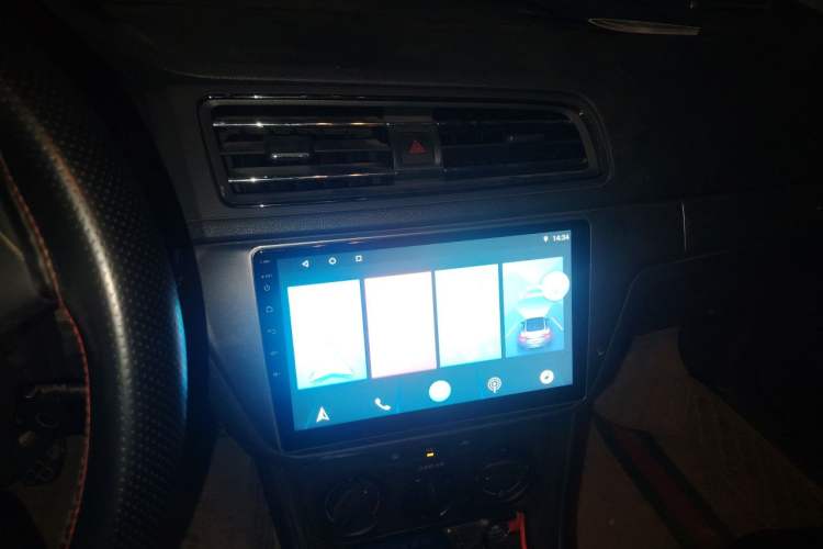 Used Volkswagen Lavida 2019 Lavida Start 1.5L Manual Fashion Edition China VI Standard Audio And AC Panel