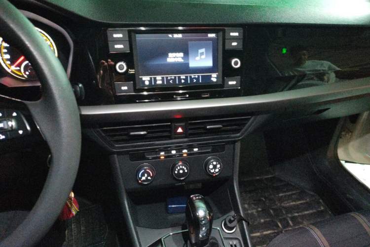 Used Volkswagen Lavida 2019 280TSI DSG Comfort Edition China VI standard Audio And AC Panel
