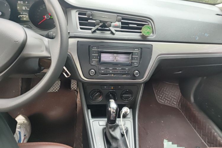 Used Volkswagen Lavida 2019 Lavida Start 1.5L Automatic Trendy Version China VI Standard Audio And AC Panel