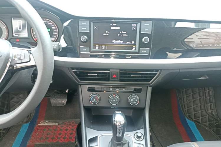 Used Volkswagen Lavida 2019 280TSI DSG Comfort Edition China VI standard Audio And AC Panel