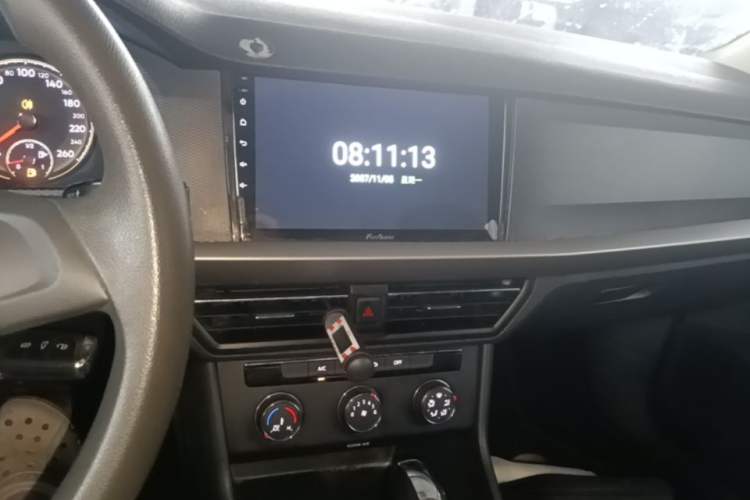 Used Volkswagen Lavida 2019 1.5L Automatic Fashion Edition China VI Audio And AC Panel