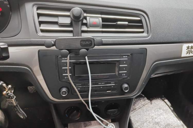 Used Volkswagen Lavida 2019 1.5L Manual Comfort Edition China VI Standard Audio And AC Panel