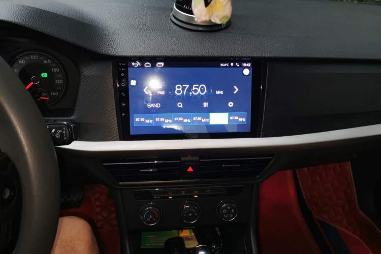 Used Volkswagen Lavida 2019 1.5L Automatic Fashion Edition China VI Audio And AC Panel