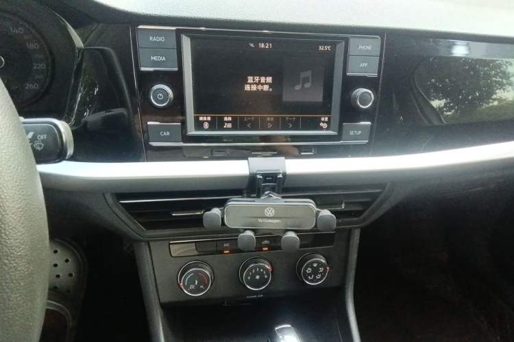 Used Volkswagen Lavida 2019 1.5L Automatic Comfort Edition China VI Standard Audio And AC Panel
