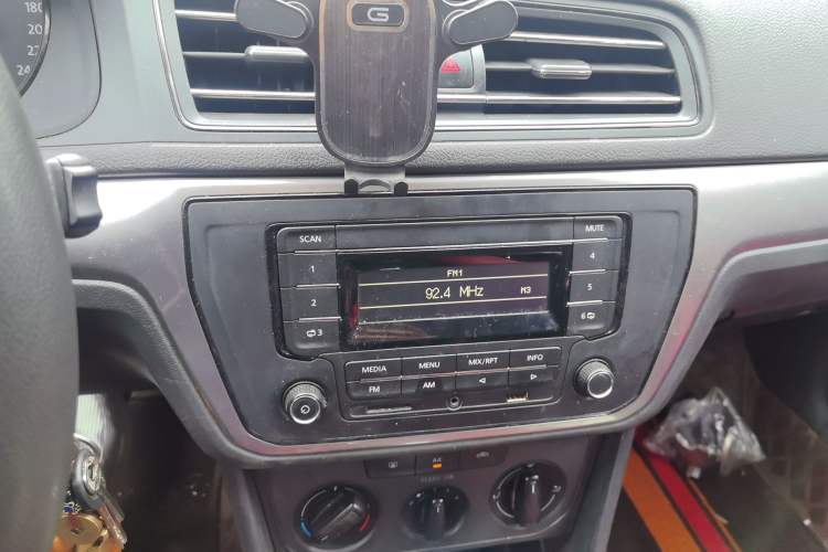 Used Volkswagen Lavida 2019 Lavida Start 1.5L Automatic Trendy Version China VI Standard Audio And AC Panel
