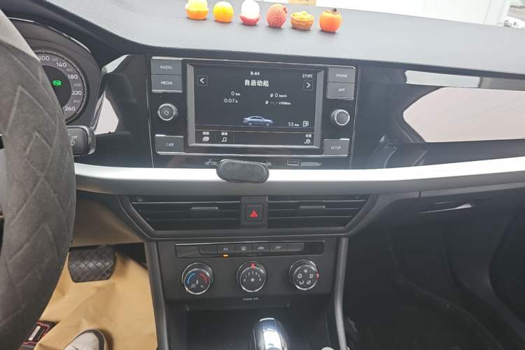 Used Volkswagen Lavida 2019 1.5L Automatic Comfort Edition China VI Standard Audio And AC Panel