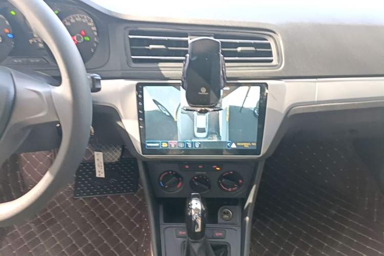 Used Volkswagen Lavida 2019 Lavida Start 1.5L Automatic Trendy Version China VI Standard Audio And AC Panel