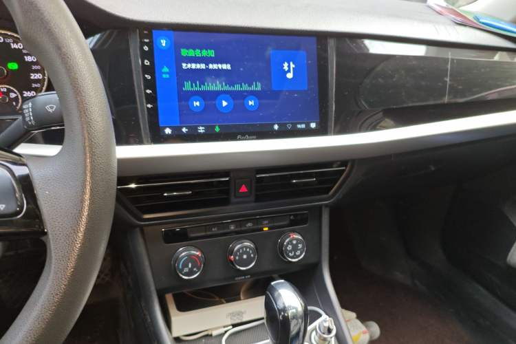 Used Volkswagen Lavida 2019 1.5L Automatic Vision Edition China VI Standard Audio And AC Panel