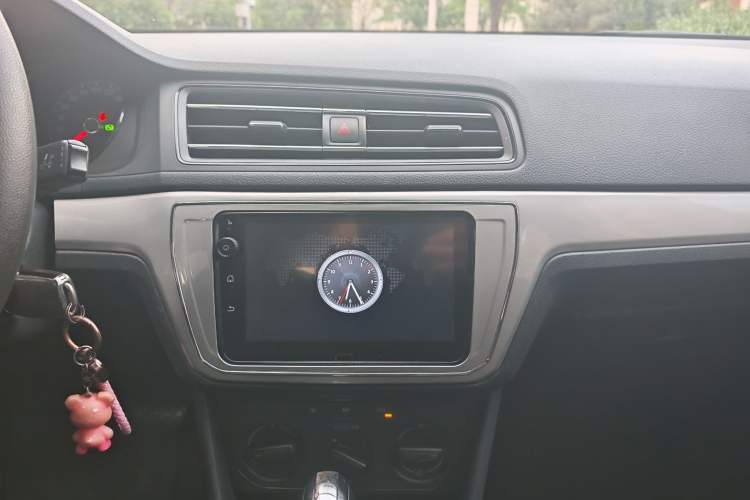 Used Volkswagen Lavida 2019 Lavida Start 1.5L Automatic Trendy Version China VI Standard Audio And AC Panel