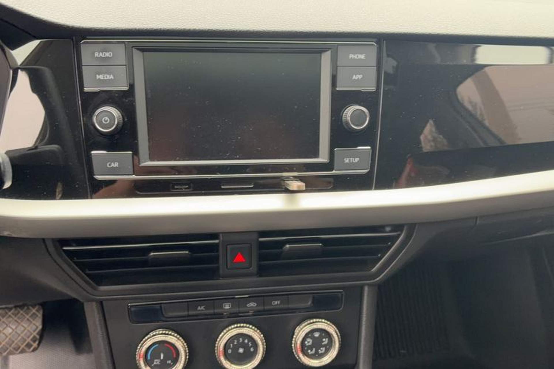 Used Volkswagen Lavida 2019 1.5L Automatic Vision Edition China VI Standard Audio And AC Panel