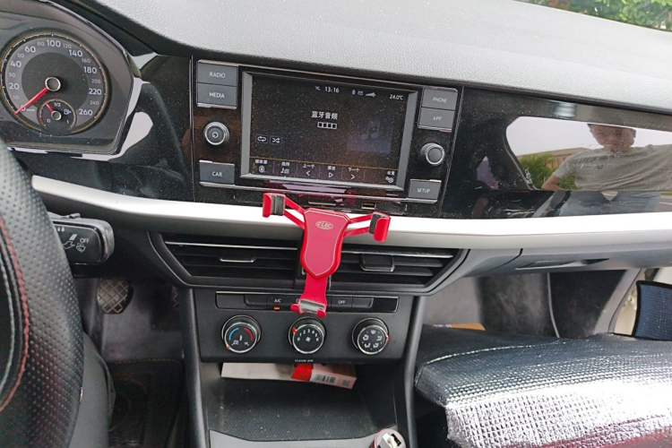 Used Volkswagen Lavida 2019 1.5L Manual Comfort Edition China VI Standard Audio And AC Panel