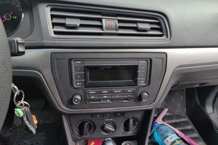 Used Volkswagen Lavida 2019 Lavida Start 1.5L Automatic Trendy Version China VI Standard Audio And AC Panel