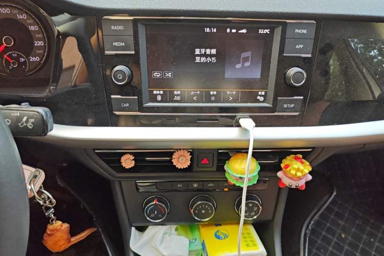Used Volkswagen Lavida 2019 1.5L Automatic Comfort Edition China VI Standard Audio And AC Panel