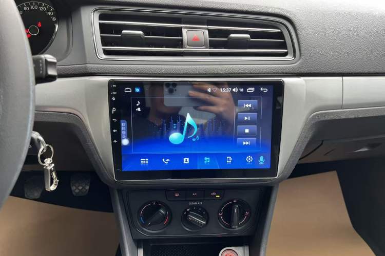 Used Volkswagen Lavida 2019 Lavida Start 1.5L Manual Fashion Edition China VI Standard Audio And AC Panel