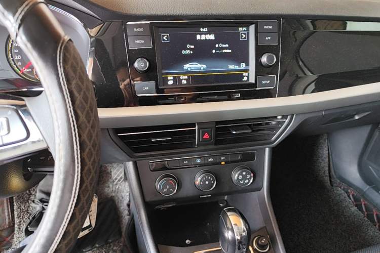 Used Volkswagen Lavida 2019 1.5L Automatic Comfort Edition China VI Standard Audio And AC Panel