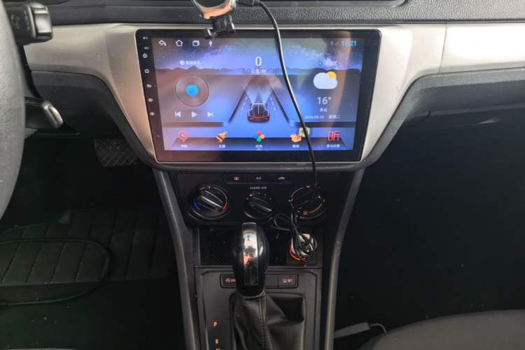 Used Volkswagen Lavida 2019 Lavida Start 1.5L Automatic Trendy Version China VI Standard Audio And AC Panel