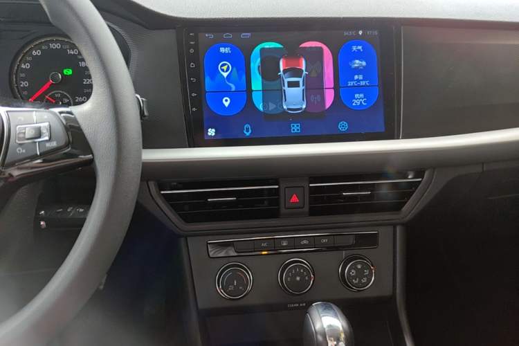 Used Volkswagen Lavida 2019 1.5L Automatic Fashion Edition China VI Audio And AC Panel