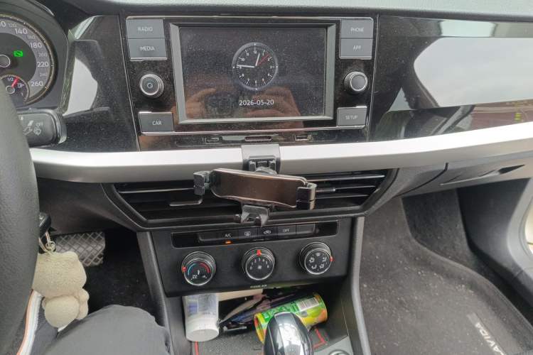 Used Volkswagen Lavida 2019 1.5L Automatic Comfort Edition China VI Standard Audio And AC Panel