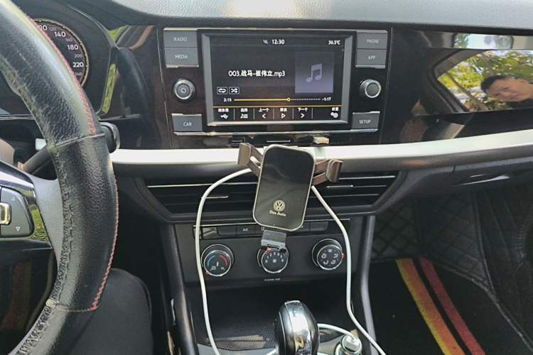Used Volkswagen Lavida 2019 1.5L Automatic Comfort Edition China VI Standard Audio And AC Panel