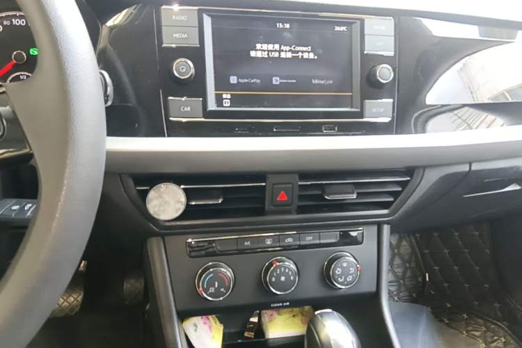 Used Volkswagen Lavida 2019 1.5L Automatic Comfort Edition China VI Standard Audio And AC Panel