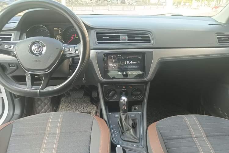 Used Volkswagen Lavida 2019 Lavida Start 1.5L Automatic Comfort Edition China VI Standard Audio And AC Panel