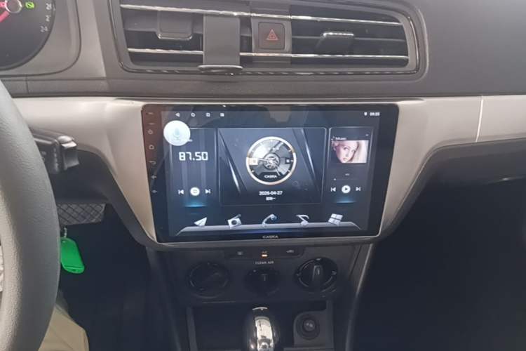 Used Volkswagen Lavida 2019 Lavida Start 1.5L Automatic Trendy Version China VI Standard Audio And AC Panel