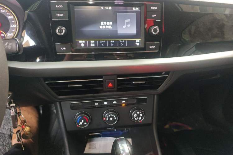 Used Volkswagen Lavida 2019 1.5L Automatic Comfort Edition China VI Standard Audio And AC Panel
