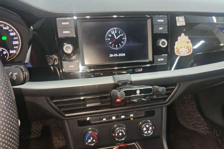 Used Volkswagen Lavida 2019 1.5L Automatic Comfort Edition China VI Standard Audio And AC Panel
