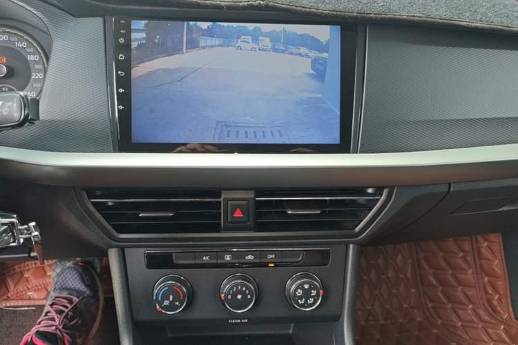 Used Volkswagen Lavida 2019 1.5L Automatic Fashion Edition China VI Audio And AC Panel