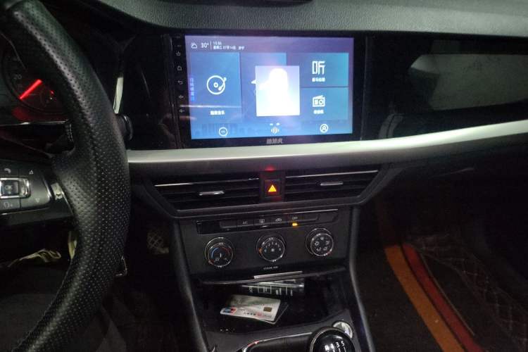 Used Volkswagen Lavida 2019 1.5L Manual Comfort Edition China VI Standard Audio And AC Panel