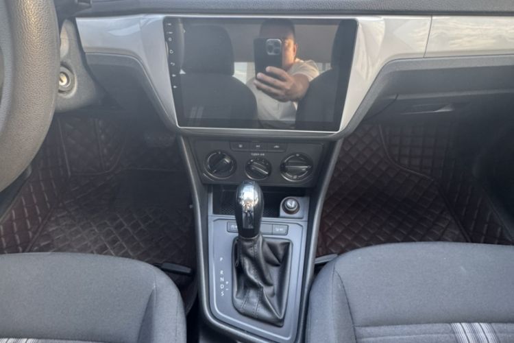 Used Volkswagen Lavida 2019 Lavida Start 1.5L Automatic Trendy Version China VI Standard Audio And AC Panel